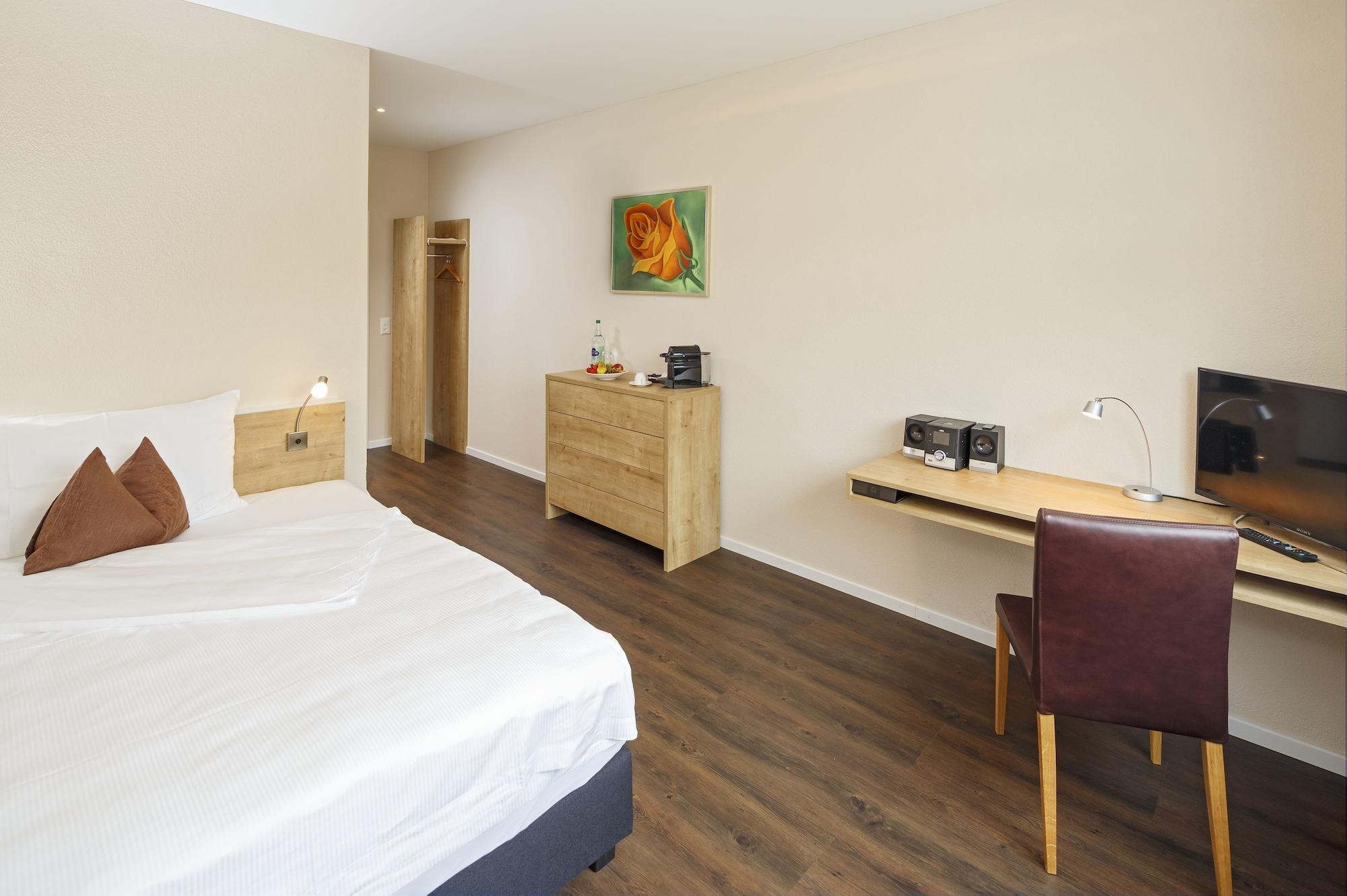 Villmergen Swiss Quality Hotel Екстериор снимка