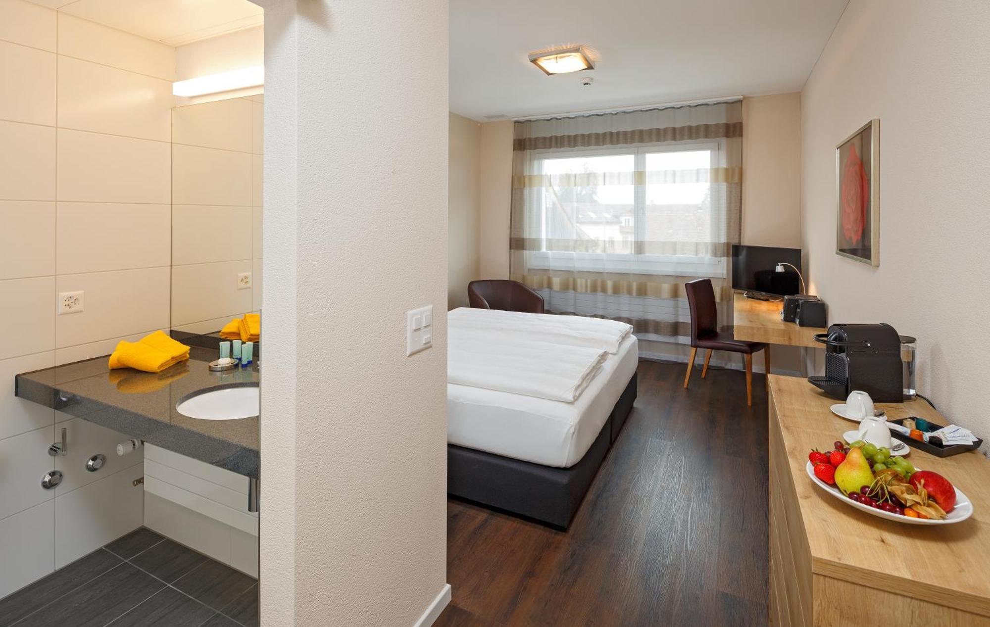 Villmergen Swiss Quality Hotel Екстериор снимка
