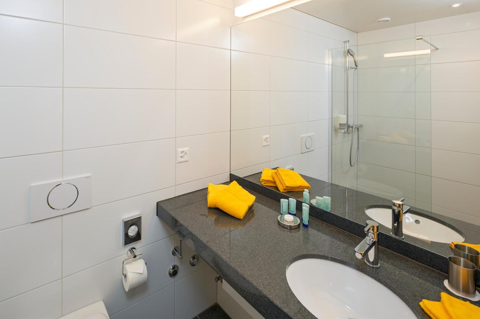 Villmergen Swiss Quality Hotel Екстериор снимка