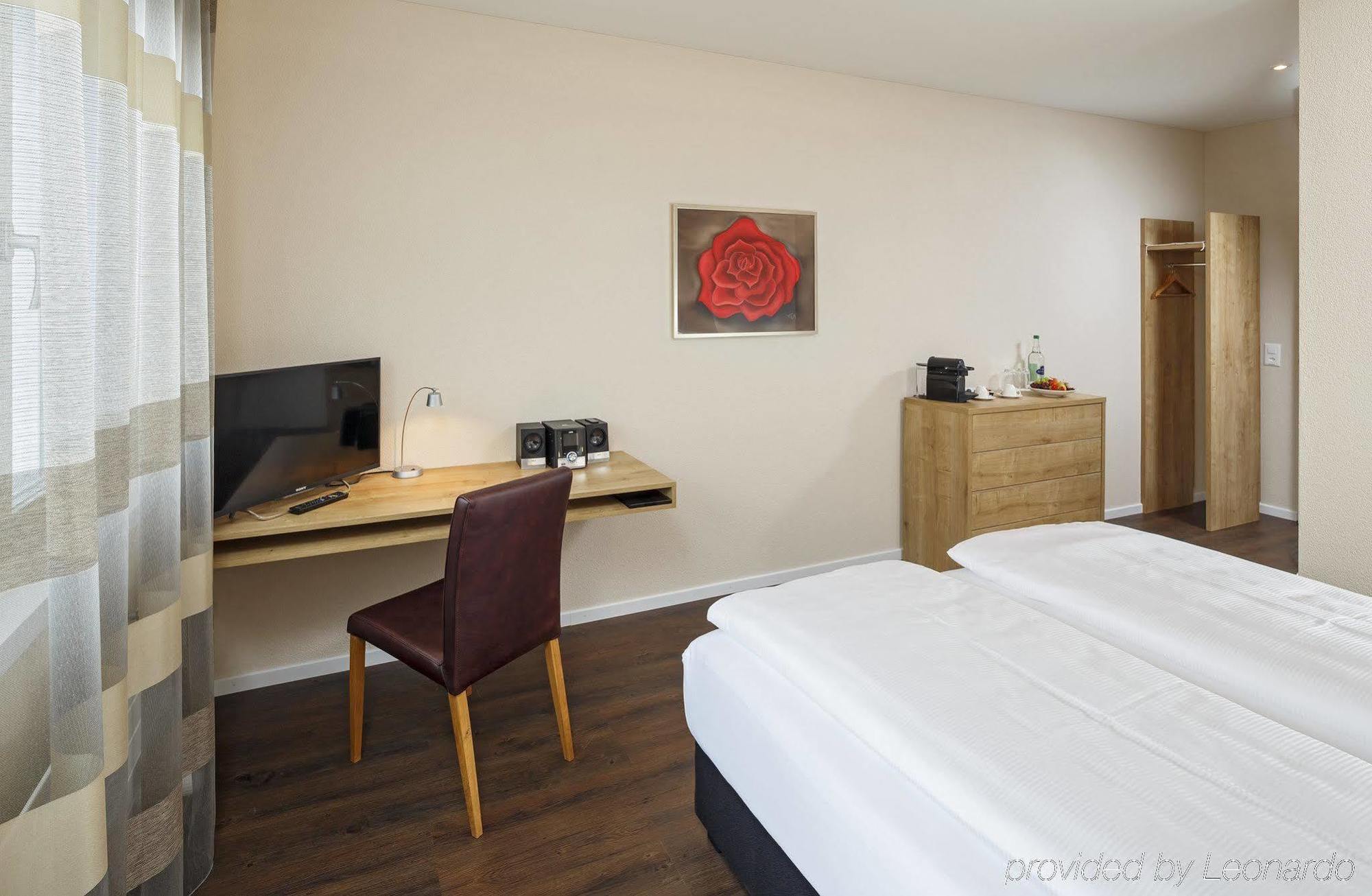 Villmergen Swiss Quality Hotel Екстериор снимка